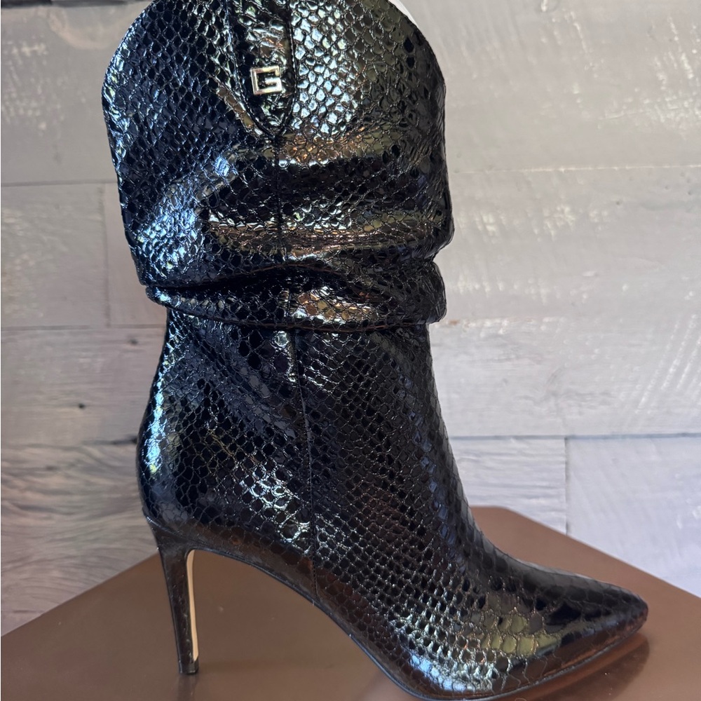 🔥Super sexy black snake mid calf boots🔥 - Picture 5 of 6
